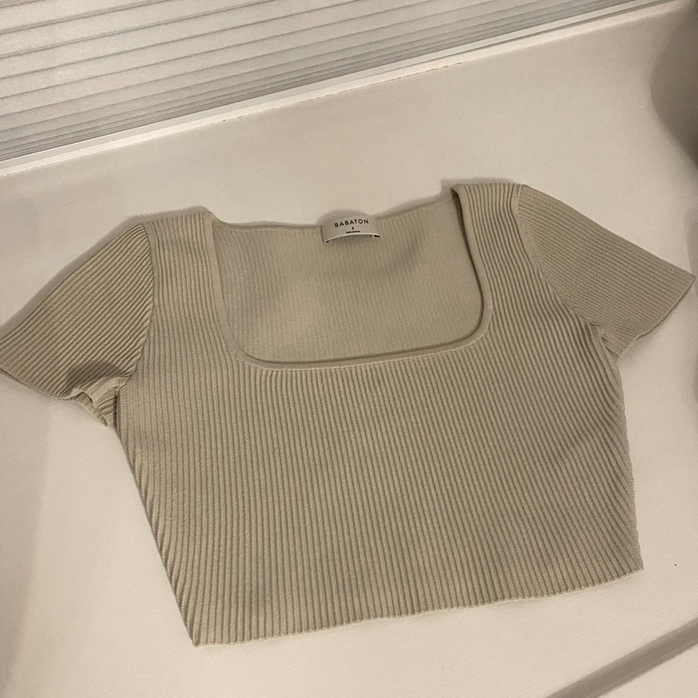 Aritzia - Ribbed Crop Tee, size S